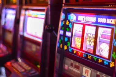 European roulette wheel and betting table interface on ambisitoto platform