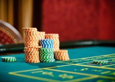 ambisitoto VIP Roulette mobile app interface showing live dealer table lobby
